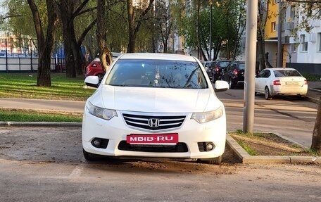 Honda Accord VIII рестайлинг, 2012 год, 1 150 000 рублей, 4 фотография