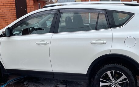 Toyota RAV4, 2018 год, 2 700 000 рублей, 5 фотография