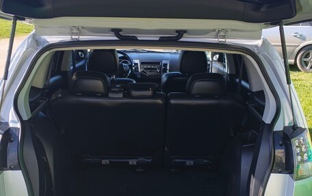 Mitsubishi Outlander III рестайлинг 3, 2008 год, 900 000 рублей, 11 фотография