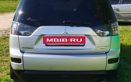 Mitsubishi Outlander III рестайлинг 3, 2008 год, 900 000 рублей, 7 фотография