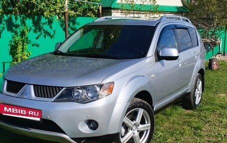 Mitsubishi Outlander III рестайлинг 3, 2008 год, 900 000 рублей, 2 фотография