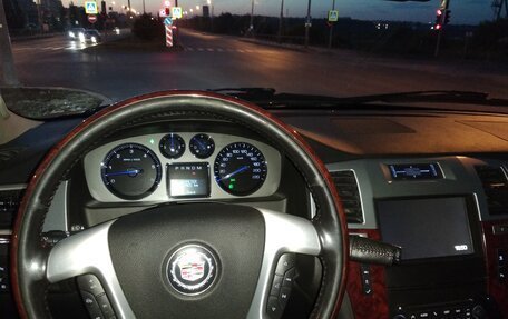 Cadillac Escalade III, 2007 год, 1 700 000 рублей, 2 фотография