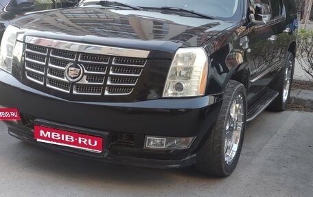 Cadillac Escalade III, 2007 год, 1 700 000 рублей, 4 фотография