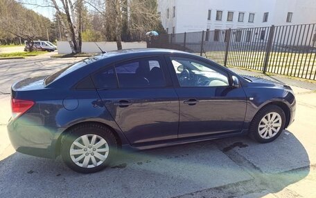 Chevrolet Cruze II, 2023 год, 750 000 рублей, 4 фотография