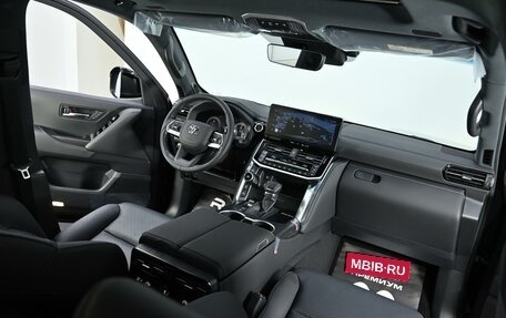 Toyota Land Cruiser, 2026 год, 16 500 000 рублей, 8 фотография