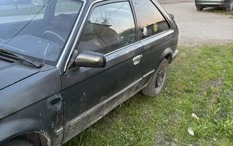 Mazda 323, 1987 год, 135 000 рублей, 3 фотография