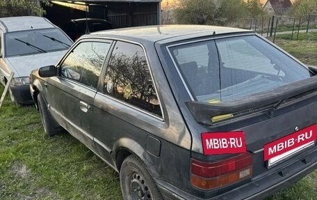 Mazda 323, 1987 год, 135 000 рублей, 6 фотография