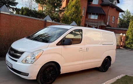 Hyundai Grand Starex Grand Starex I рестайлинг 2, 2008 год, 1 100 000 рублей, 2 фотография