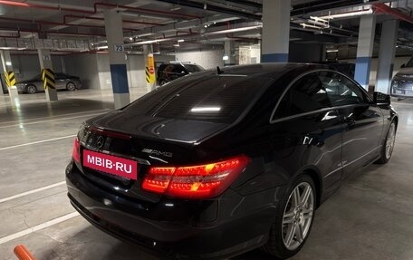 Mercedes-Benz E-Класс, 2012 год, 2 300 000 рублей, 4 фотография
