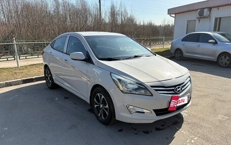 Hyundai Solaris II рестайлинг, 2014 год, 1 000 000 рублей, 3 фотография