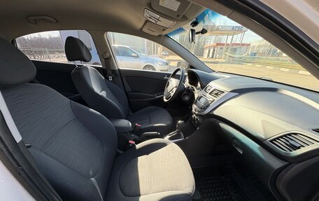 Hyundai Solaris II рестайлинг, 2014 год, 1 000 000 рублей, 8 фотография