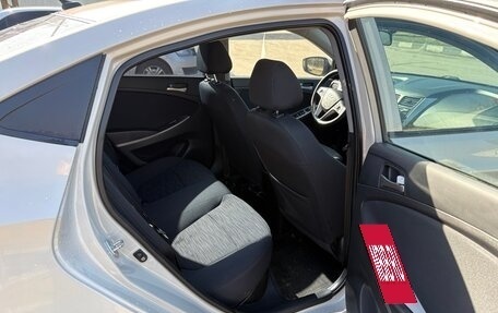 Hyundai Solaris II рестайлинг, 2014 год, 1 000 000 рублей, 9 фотография