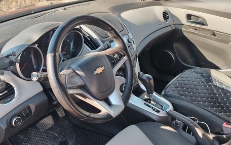 Chevrolet Cruze II, 2013 год, 700 000 рублей, 10 фотография