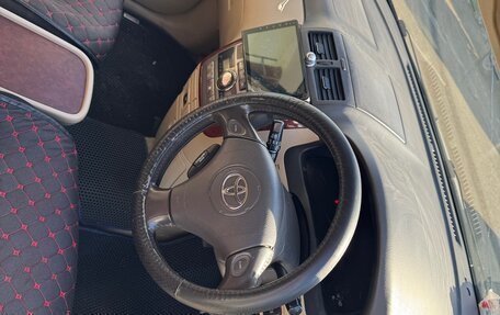 Toyota Ipsum II, 2001 год, 640 000 рублей, 5 фотография