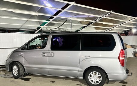 Hyundai H-1 II рестайлинг, 2012 год, 1 600 000 рублей, 4 фотография