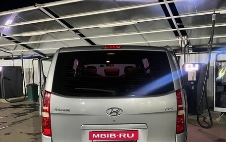 Hyundai H-1 II рестайлинг, 2012 год, 1 600 000 рублей, 5 фотография