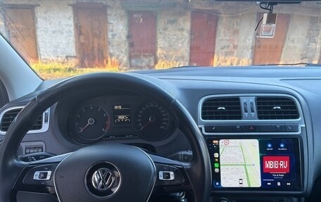 Volkswagen Polo VI (EU Market), 2016 год, 1 100 000 рублей, 9 фотография