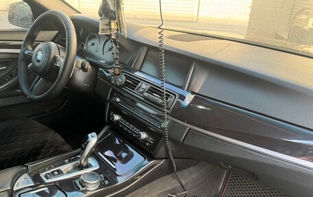 BMW 5 серия, 2014 год, 1 800 000 рублей, 12 фотография