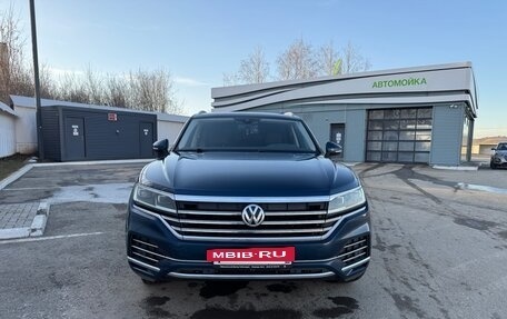 Volkswagen Touareg III, 2020 год, 4 500 000 рублей, 2 фотография