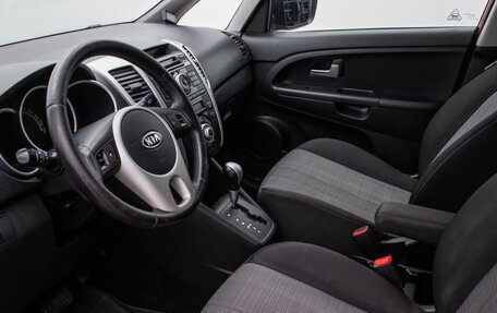 KIA Venga I, 2011 год, 800 000 рублей, 10 фотография