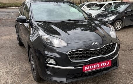 KIA Sportage IV рестайлинг, 2019 год, 2 370 000 рублей, 2 фотография