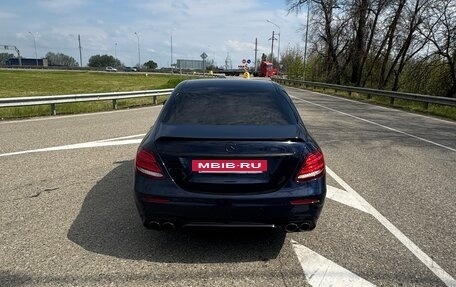 Mercedes-Benz E-Класс, 2019 год, 3 400 000 рублей, 7 фотография