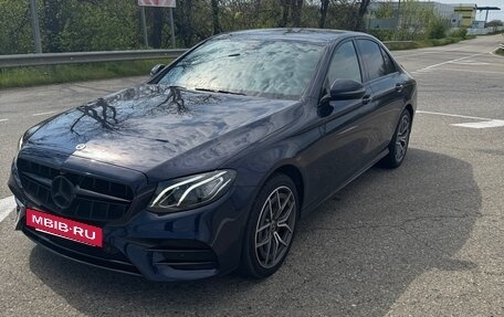 Mercedes-Benz E-Класс, 2019 год, 3 400 000 рублей, 9 фотография