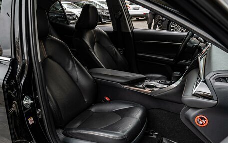 Toyota Camry, 2018 год, 2 580 000 рублей, 8 фотография