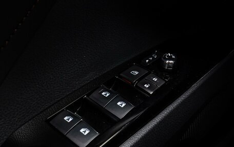Toyota Camry, 2018 год, 2 580 000 рублей, 20 фотография