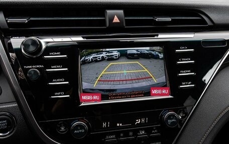 Toyota Camry, 2018 год, 2 580 000 рублей, 14 фотография