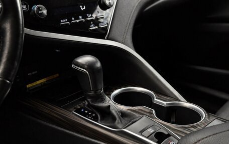 Toyota Camry, 2018 год, 2 600 000 рублей, 12 фотография