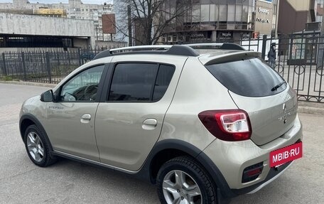 Renault Sandero II рестайлинг, 2022 год, 1 270 000 рублей, 2 фотография