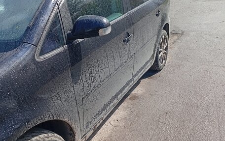 Volkswagen Touran III, 2007 год, 550 000 рублей, 2 фотография