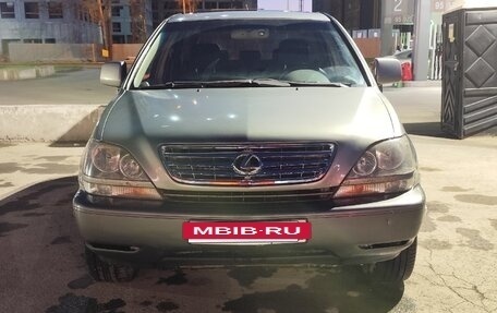 Lexus RX IV рестайлинг, 2000 год, 760 000 рублей, 2 фотография
