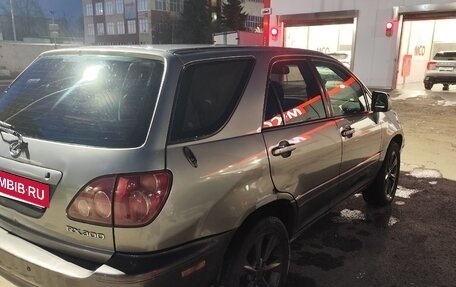 Lexus RX IV рестайлинг, 2000 год, 760 000 рублей, 5 фотография