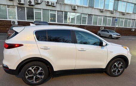 KIA Sportage IV рестайлинг, 2021 год, 2 399 999 рублей, 7 фотография