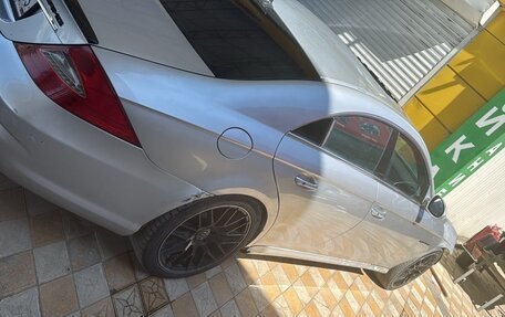 Mercedes-Benz CLS, 2005 год, 800 000 рублей, 2 фотография