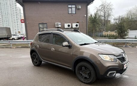 Renault Sandero II рестайлинг, 2018 год, 1 000 000 рублей, 6 фотография