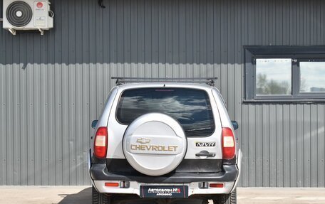 Chevrolet Niva I рестайлинг, 2004 год, 209 999 рублей, 5 фотография