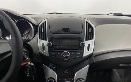 Chevrolet Cruze II, 2014 год, 800 000 рублей, 10 фотография