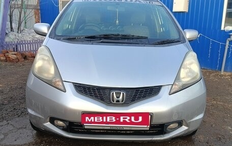 Honda Fit III, 2009 год, 730 000 рублей, 2 фотография