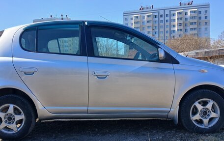 Toyota Vitz, 2000 год, 340 000 рублей, 1 фотография