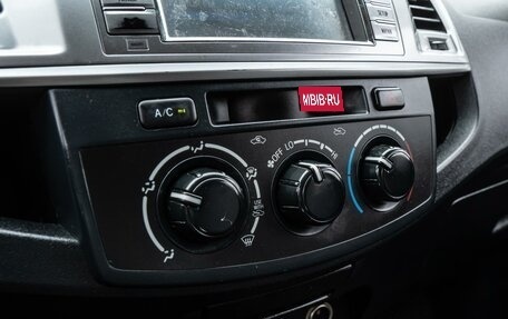Toyota Hilux VII, 2014 год, 2 150 000 рублей, 14 фотография