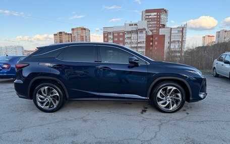 Lexus RX IV рестайлинг, 2017 год, 3 950 000 рублей, 2 фотография