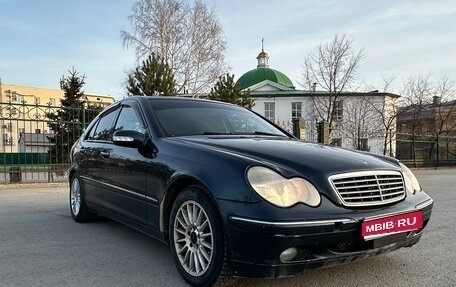 Mercedes-Benz C-Класс, 2003 год, 800 000 рублей, 1 фотография