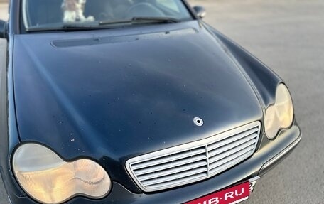 Mercedes-Benz C-Класс, 2003 год, 800 000 рублей, 11 фотография