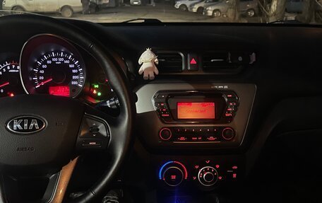 KIA Rio III рестайлинг, 2014 год, 1 020 000 рублей, 4 фотография