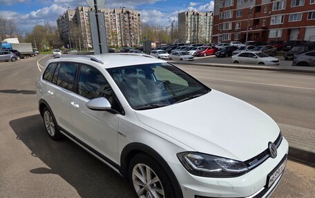 Volkswagen Golf VII, 2019 год, 1 950 000 рублей, 3 фотография