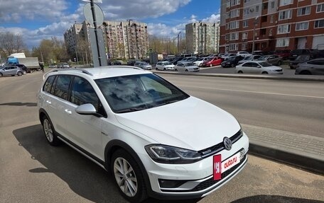 Volkswagen Golf VII, 2019 год, 1 950 000 рублей, 10 фотография