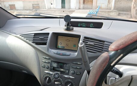 Toyota Prius IV XW50, 2000 год, 450 000 рублей, 5 фотография